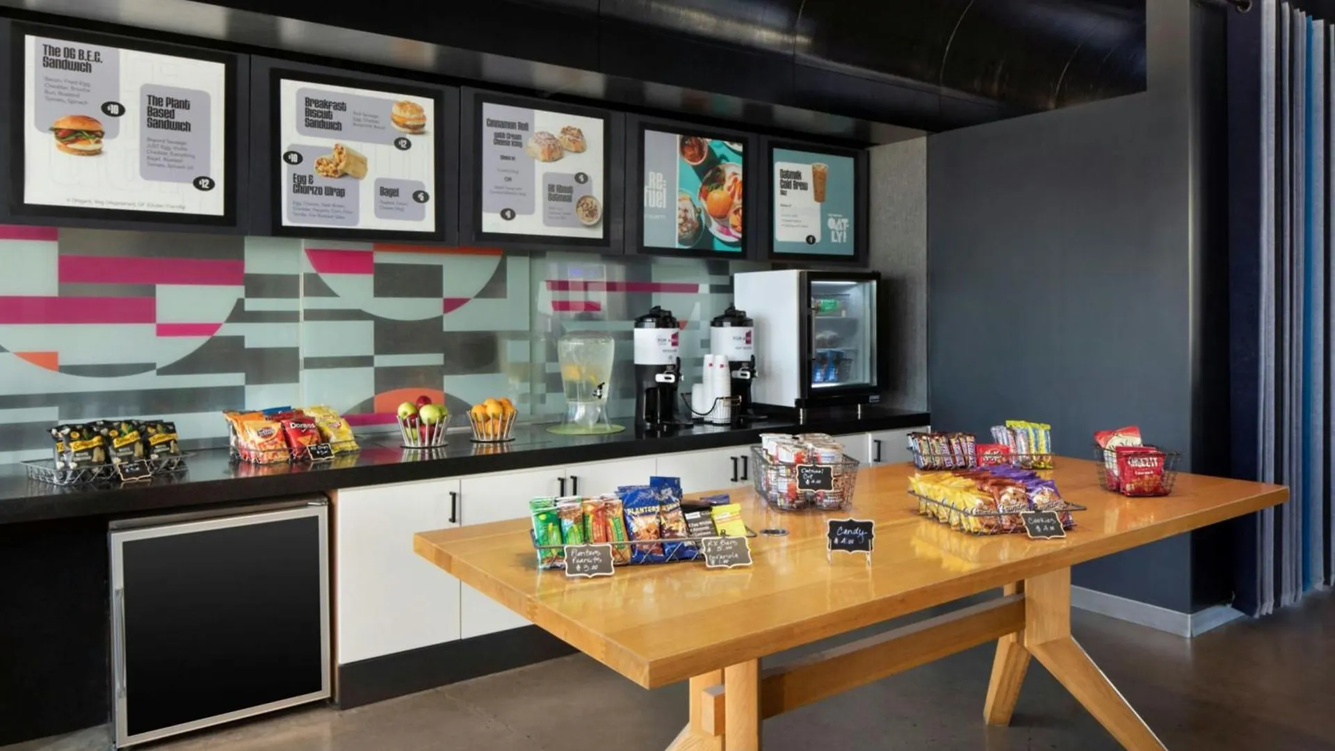 Aloft Phoenix Airport Hotel