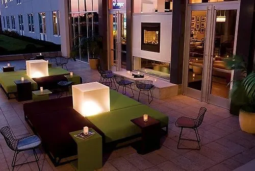 Aloft Phoenix Airport Hotel