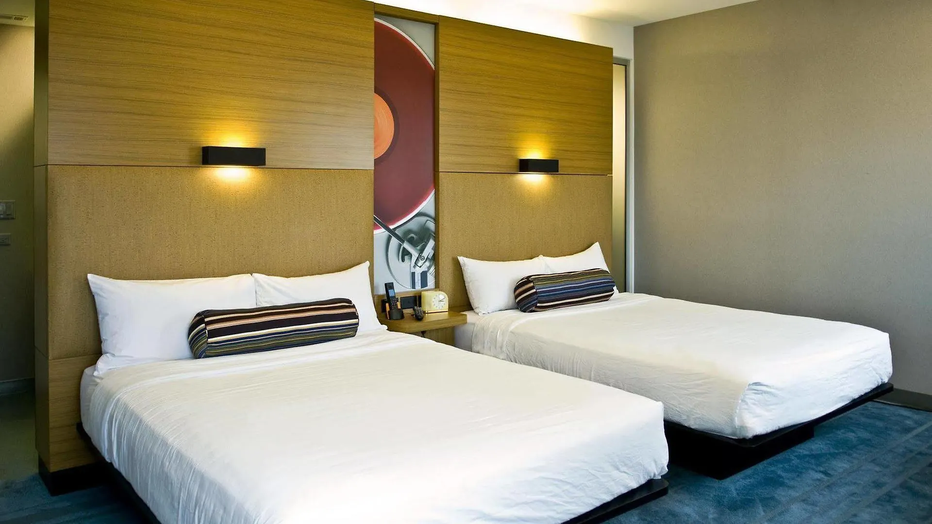 Aloft Phoenix Airport Hotel